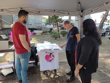 Foto 122: 3º Encontro de Carros Antigos e Motociclistas reúne centenas de expositores em Quatá