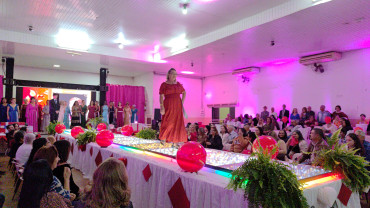 Foto 185: Candidata de Quatá vence Concurso Miss Terceira Idade Regional 2025