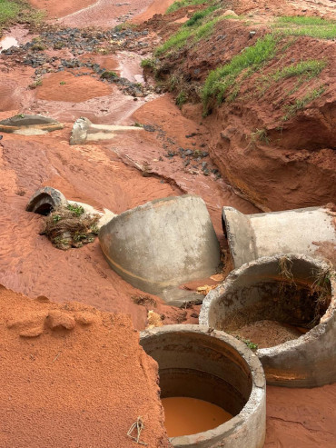 Foto 13: Fortes chuvas causam estragos na Zona Rural de Quatá
