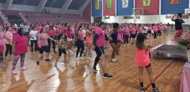 Foto 71: Aulão de Zumba e Ritmos: em especial ao Outubro Rosa!