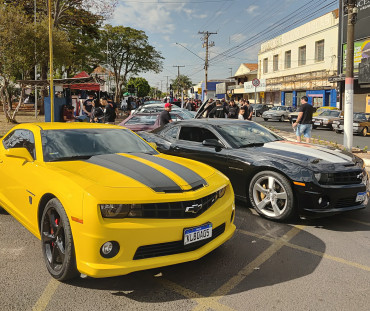 Foto 88: 3º Encontro de Carros Antigos e Motociclistas reúne centenas de expositores em Quatá