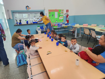 Foto 29: Volta às Aulas em Quatá: Alunos recebem Kit Escolar e Mimo especial