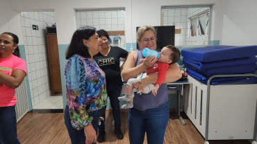 Foto 17: Volta às Aulas em Quatá: Alunos recebem Kit Escolar e Mimo especial