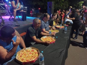Foto 68: Quatá realiza 1º Concurso: quem Come Mais Pizza e Concurso Arte na Caixa