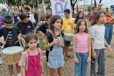 Foto 12: Guri comemora 30 anos com flashmob simultâneo em 70 cidades