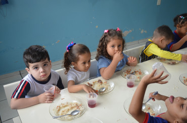 Foto 197: Churrasco marca as comemorações alusivas ao Dia das Crianças