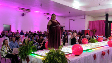 Foto 139: Candidata de Quatá vence Concurso Miss Terceira Idade Regional 2025