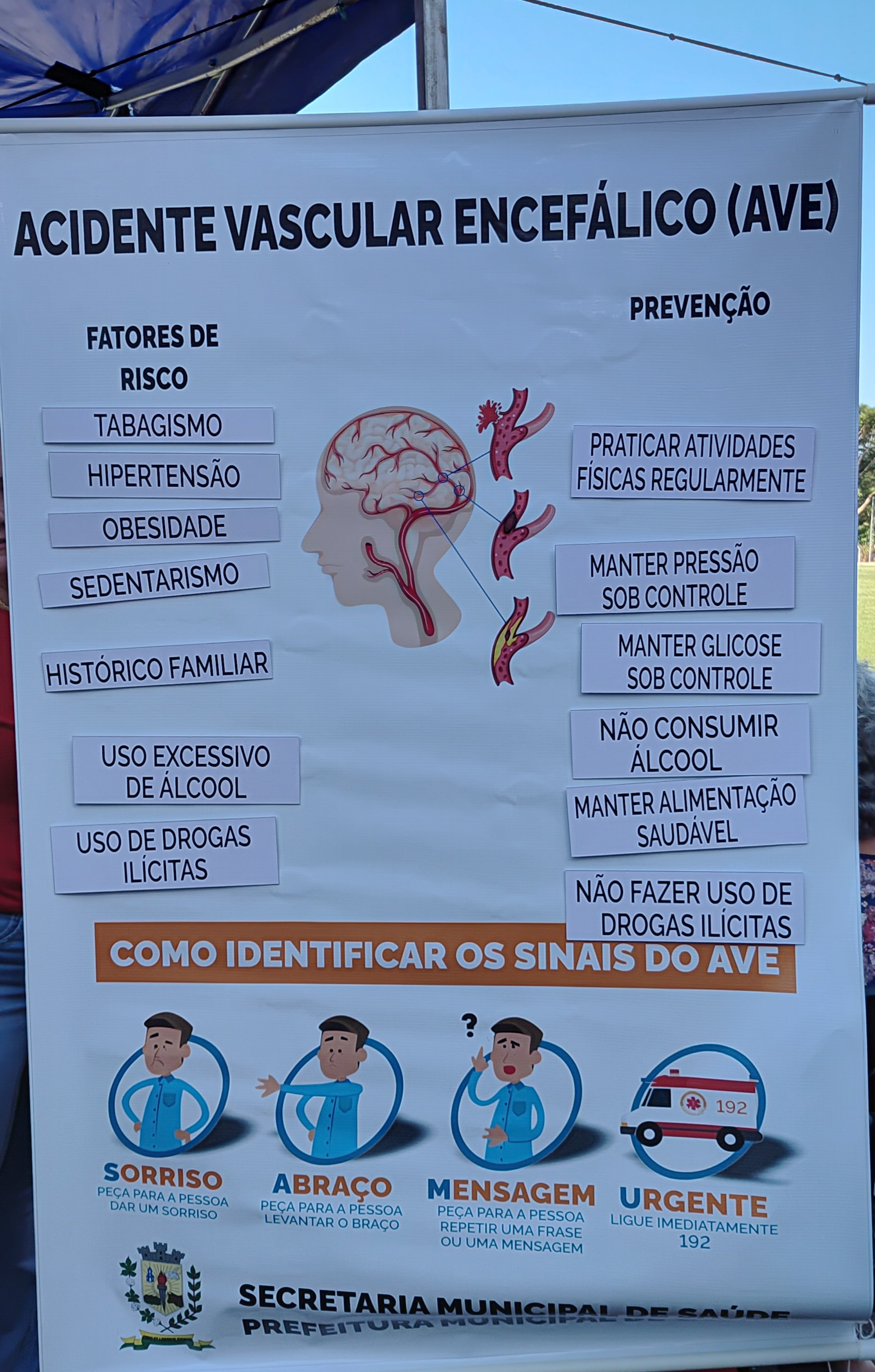 Foto 51: Festa do Trabalhador reúne centenas de pessoas