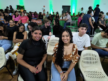 Foto 47: Moda e consciência ambiental é destaque em desfile da Etec