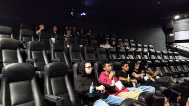 Foto 4: Cinema e Vivência Cultural: Alunos da Escola Chiquinho participam de passeio ao Prudenshopping