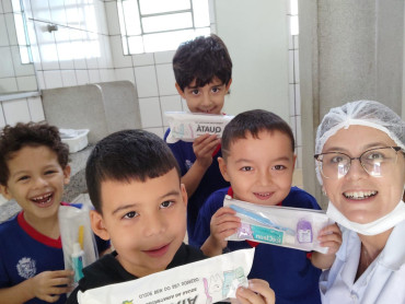 Foto 36: Saúde Bucal vai até as Escolas Municipais e particulares de Quatá