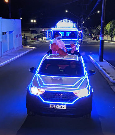 Foto 18: Natal de Luz da G10 Concreto leva carreata natalina às ruas de Quatá