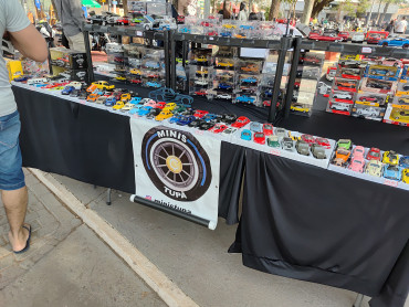 Foto 85: 3º Encontro de Carros Antigos e Motociclistas reúne centenas de expositores em Quatá