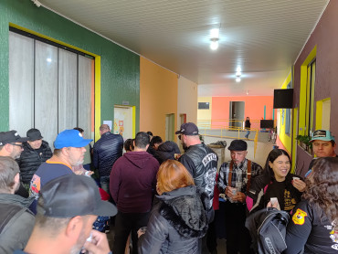 Foto 6: 3º Encontro de Carros Antigos e Motociclistas reúne centenas de expositores em Quatá