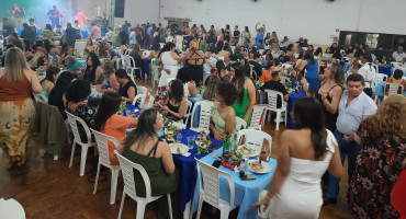 Foto 198: Funcionários Municipais de Quatá são homenageados com festa