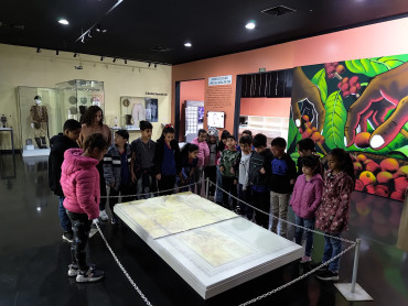 Foto 11: Alunos de Quatá visitam o Museu Índia Vanuíre em Tupã