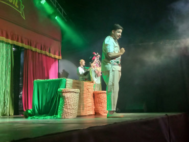 Foto 105: Quatá recebe Palco Móvel Emcena Brasil Edição Certame