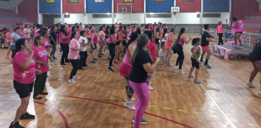 Foto 77: Aulão de Zumba e Ritmos: em especial ao Outubro Rosa!
