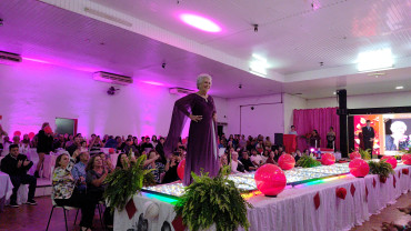 Foto 102: Candidata de Quatá vence Concurso Miss Terceira Idade Regional 2025