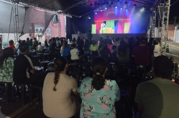 Foto 117: Quatá recebe Palco Móvel Emcena Brasil Edição Certame