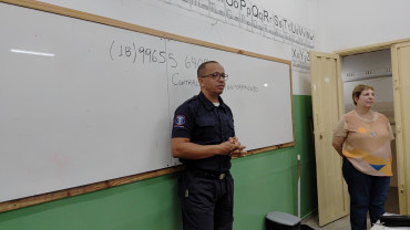 Foto 1: Guarda Municipal de Quatá realiza visita à Escola Chiquinho
