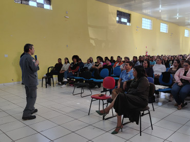 Foto 4: Educação promove treinamento baseado na Lei Lucas