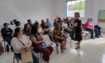 Foto 12: Funcionários participam de capacitação sobre o Estatuto da Criança e do Adolescente e violência sexual
