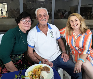 Foto 124: Funcionários Municipais de Quatá são homenageados com festa