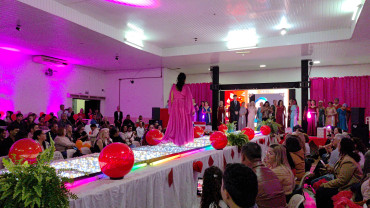 Foto 191: Candidata de Quatá vence Concurso Miss Terceira Idade Regional 2025