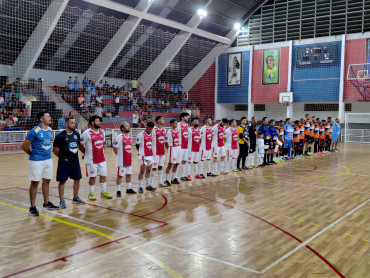Foto 29: Villa F.C vence nos pênaltis a final do Campeonato de Férias e conquista o título de campeã da competição