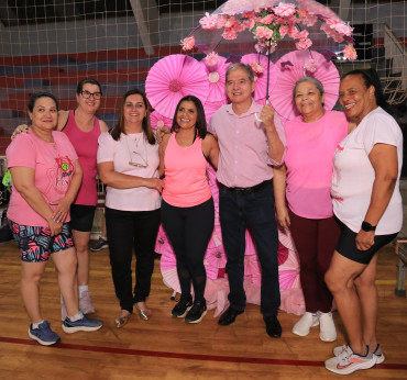 Foto 100: Aulão de Zumba e Ritmos: em especial ao Outubro Rosa!