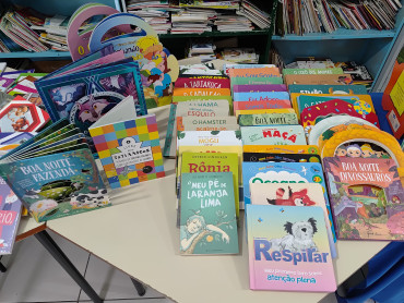 Foto 39: Entrega de Livros de Literatura