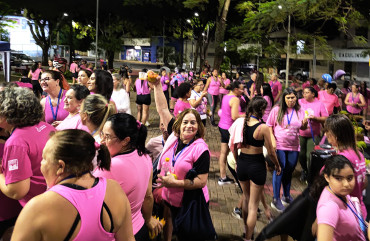 Foto 58: Caminhada e Passeio Ciclístico em prol do Outubro Rosa