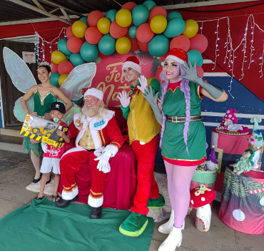 Foto 26: Especial de Natal: entrega de brinquedos