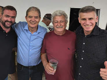 Foto 216: Funcionários Municipais de Quatá são homenageados com festa