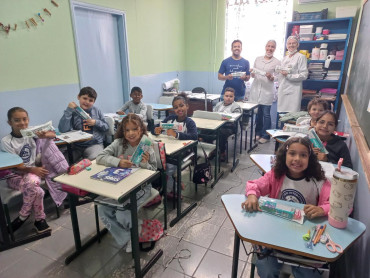 Foto 54: Saúde Bucal vai até as Escolas Municipais e particulares de Quatá