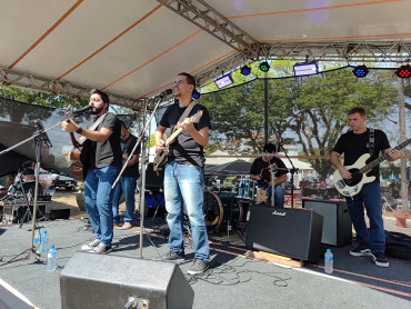 Foto 129: 3º Encontro de Carros Antigos e Motociclistas reúne centenas de expositores em Quatá