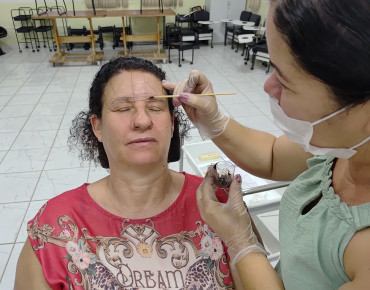 Foto 10: Curso de Design de Sobrancelha 