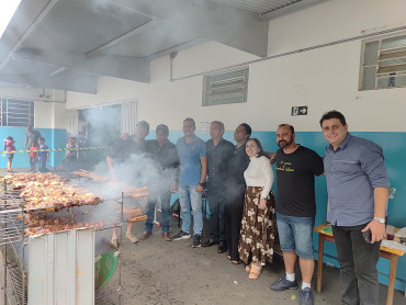 Foto 40: Churrasco marca as comemorações alusivas ao Dia das Crianças