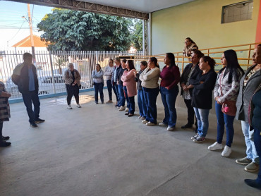 Foto 17: Cozinheiras participam de treinamento de uso e manuseio de extintores de incêndio
