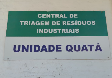 Foto 25: Alunos da Escola Orisia participam de ação educativa e plantio de 44 mudas nativas