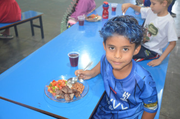 Foto 180: Churrasco marca as comemorações alusivas ao Dia das Crianças