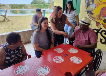Foto 5: Passeio em comemoração ao Dia Internacional do Idoso