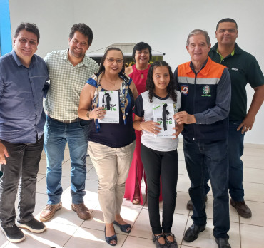 Foto 17: Alunos de Quatá são premiados no 3º Concurso Cultural 