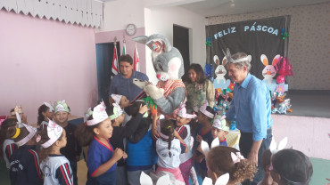 Foto 130: Entrega de Ovos de Páscoa 2025