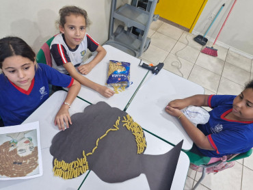 Foto 2: Alunos do 4º ano do Ensino Integral da Escola 