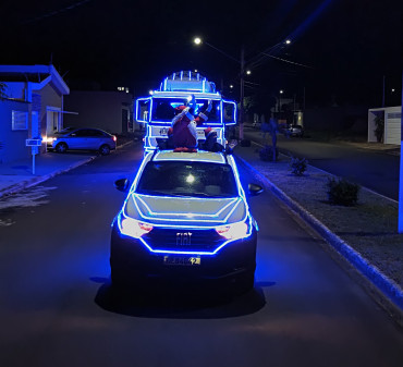 Foto 62: Natal de Luz da G10 Concreto leva carreata natalina às ruas de Quatá