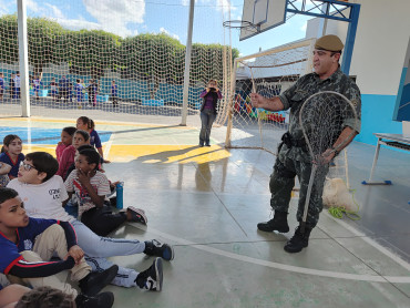 Foto 20: Palestra de conscientização sobre o combate ao tráfico de animais silvestres
