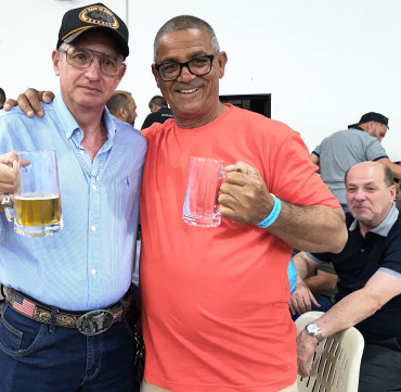 Foto 28: Funcionários Municipais de Quatá são homenageados com festa