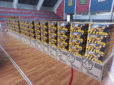 Foto 3: Especial de Natal: entrega de brinquedos